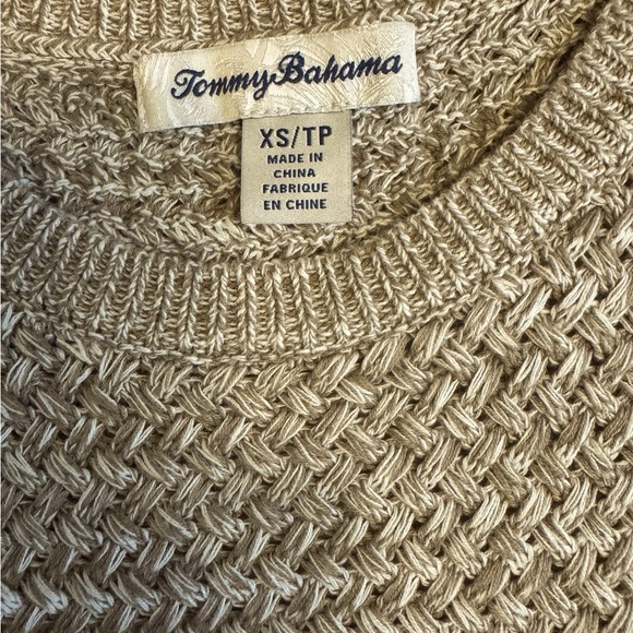Tommy Bahama Top - Picture 4 of 8